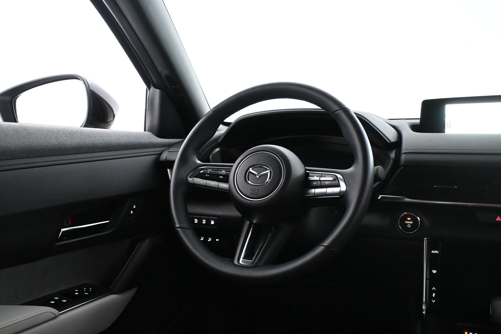 Car Image - 3I2dU3sMVBm30dTALtqTC0