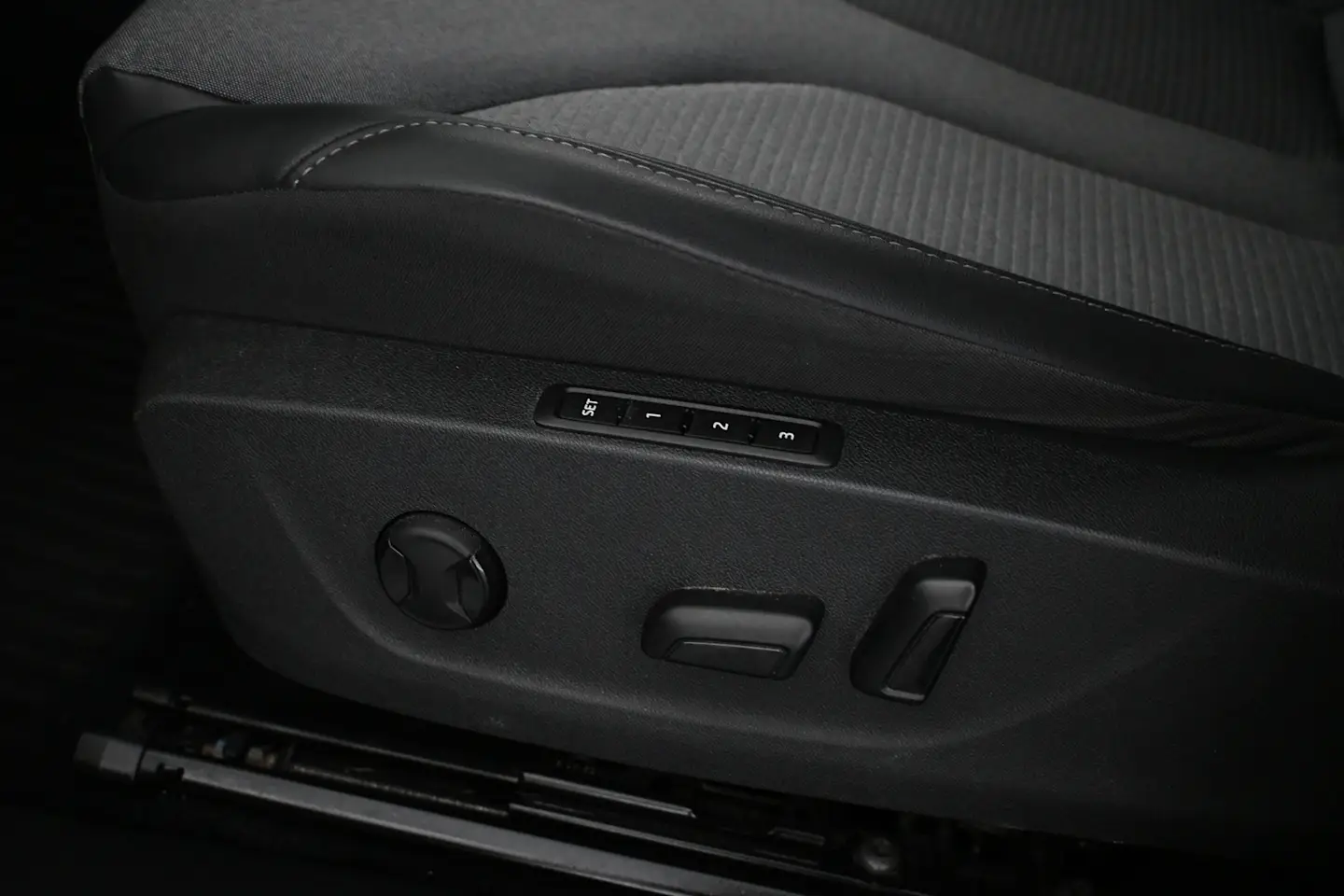 Car Image - 1PSX3bi7CgrENQ50aSfcQr