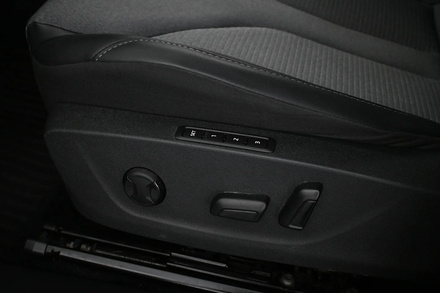 Car Image - 1PSX3bi7CgrENQ50aSfcQr