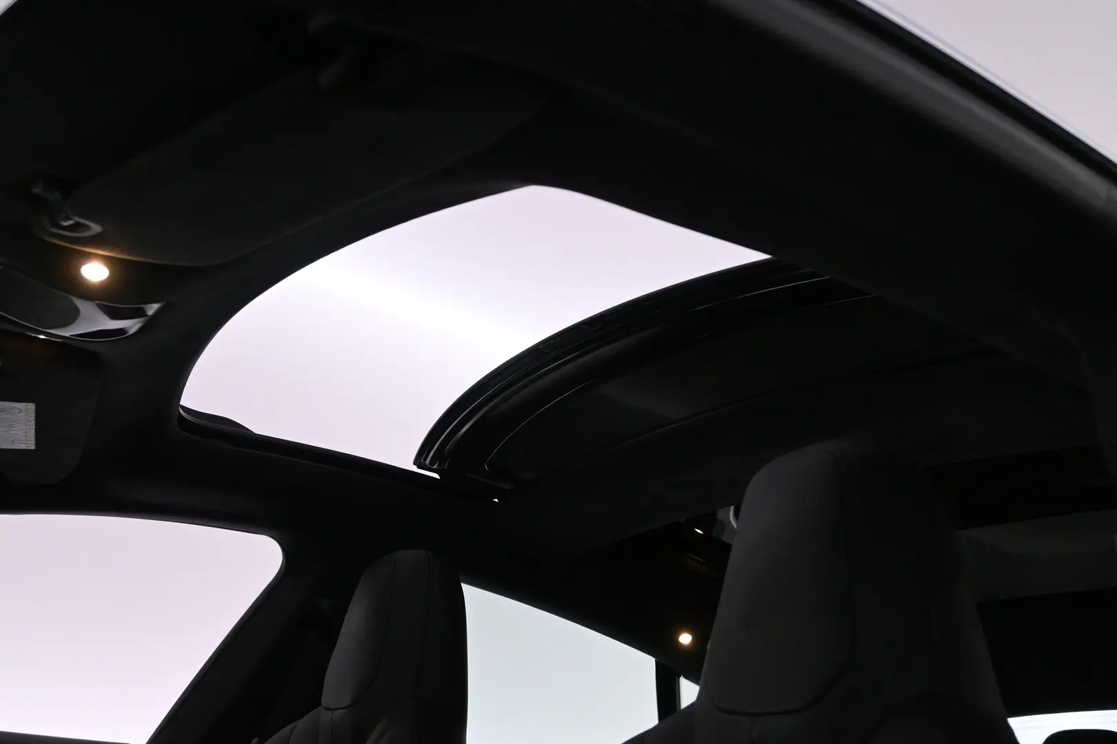 Car Image - 3XjuoKOKGaFOj0Yc2xGPt1