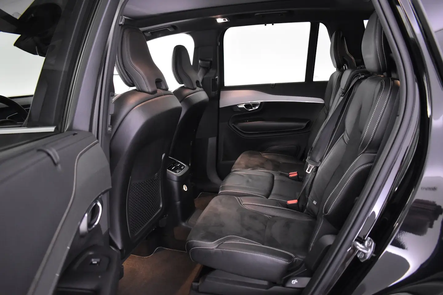 Car Image - 48R3Hpnoy2msRn9dzgeoWo