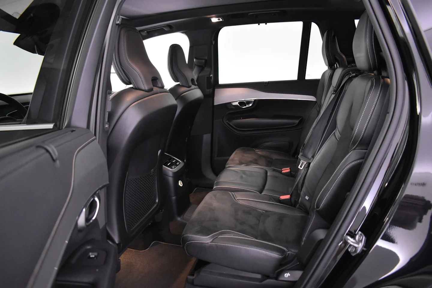 Car Image - 48R3Hpnoy2msRn9dzgeoWo