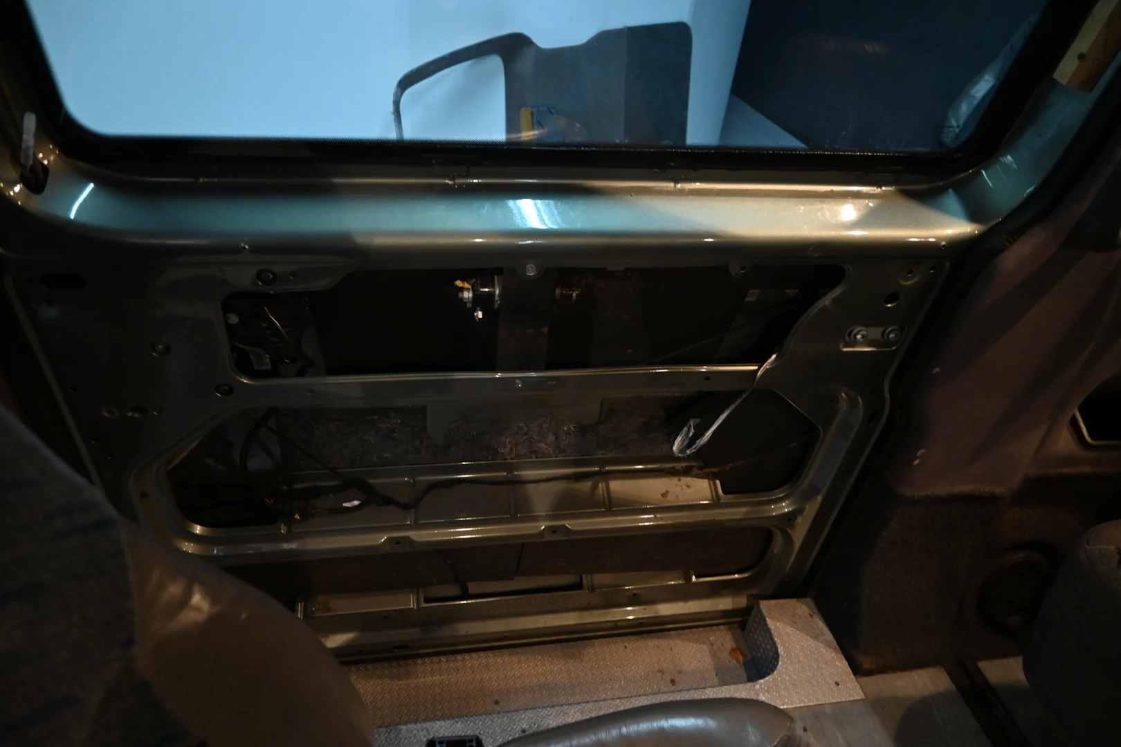 Car Image - 6P2ORH58YCqqdUK6oet6mA