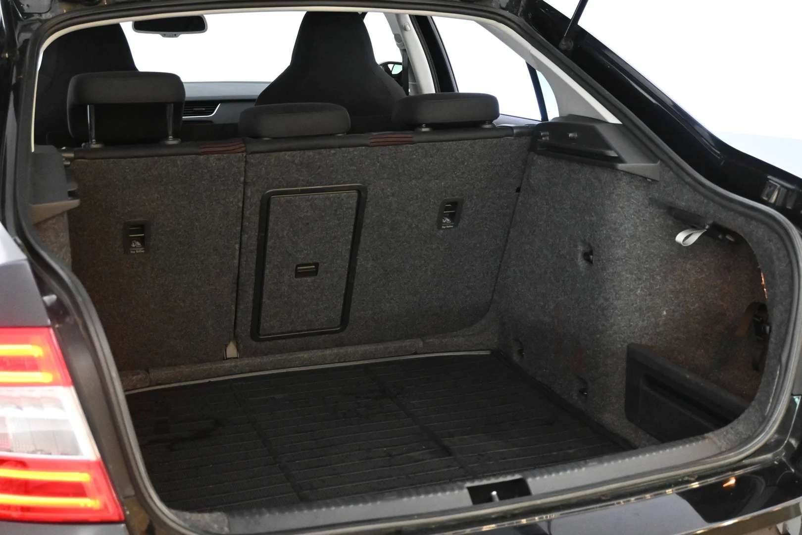 Car Image - 6jtsYMp11MO1omwcLAwjgy