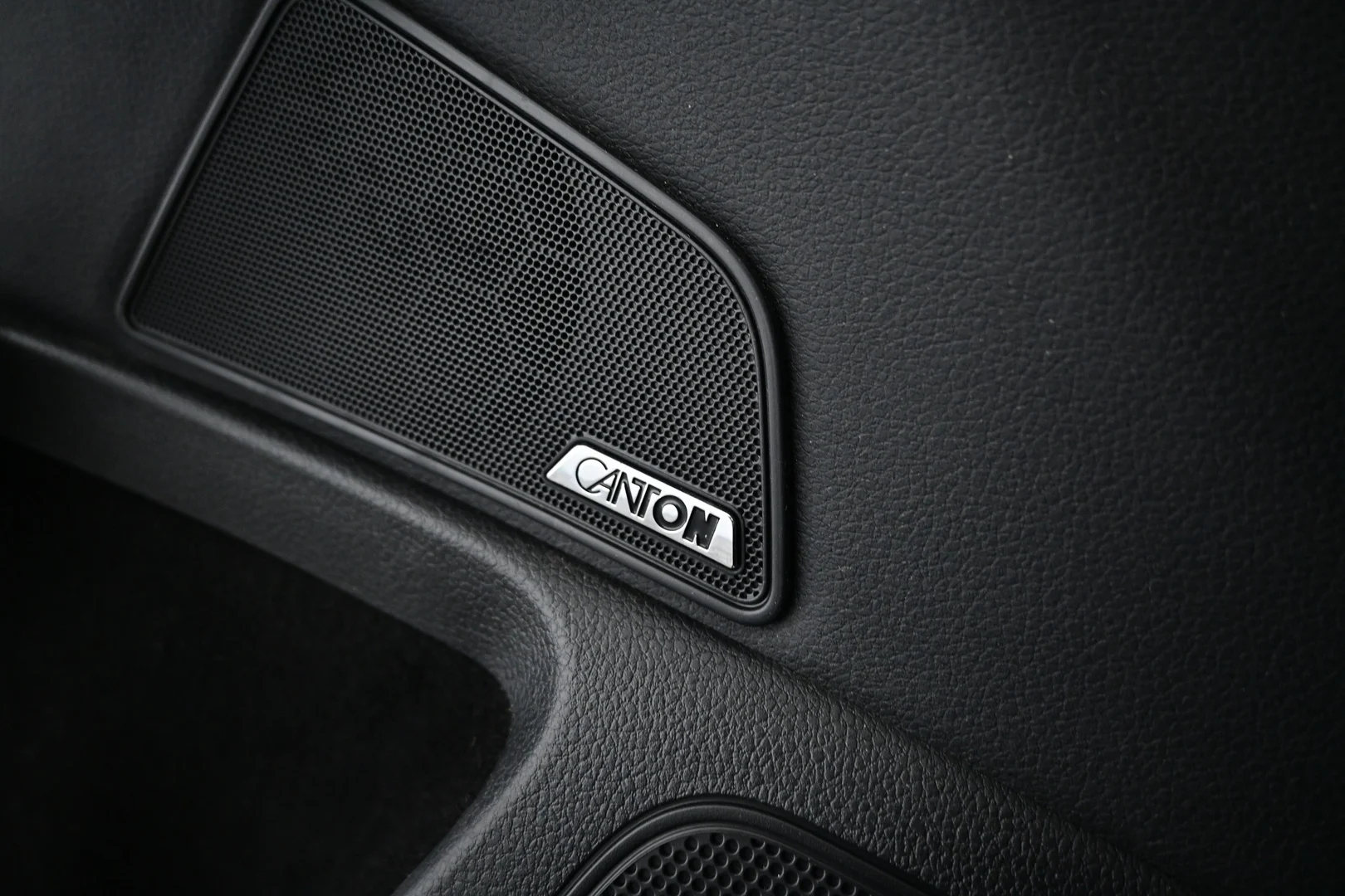 Car Image - 5RikyKC4zZSYWyjH7PPVjT