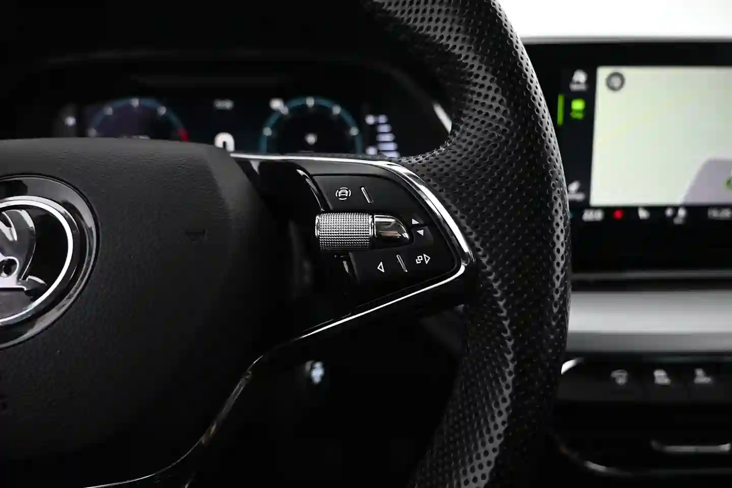 Car Image - 1RX7nvPWSSfk0Zmnsu7xTo