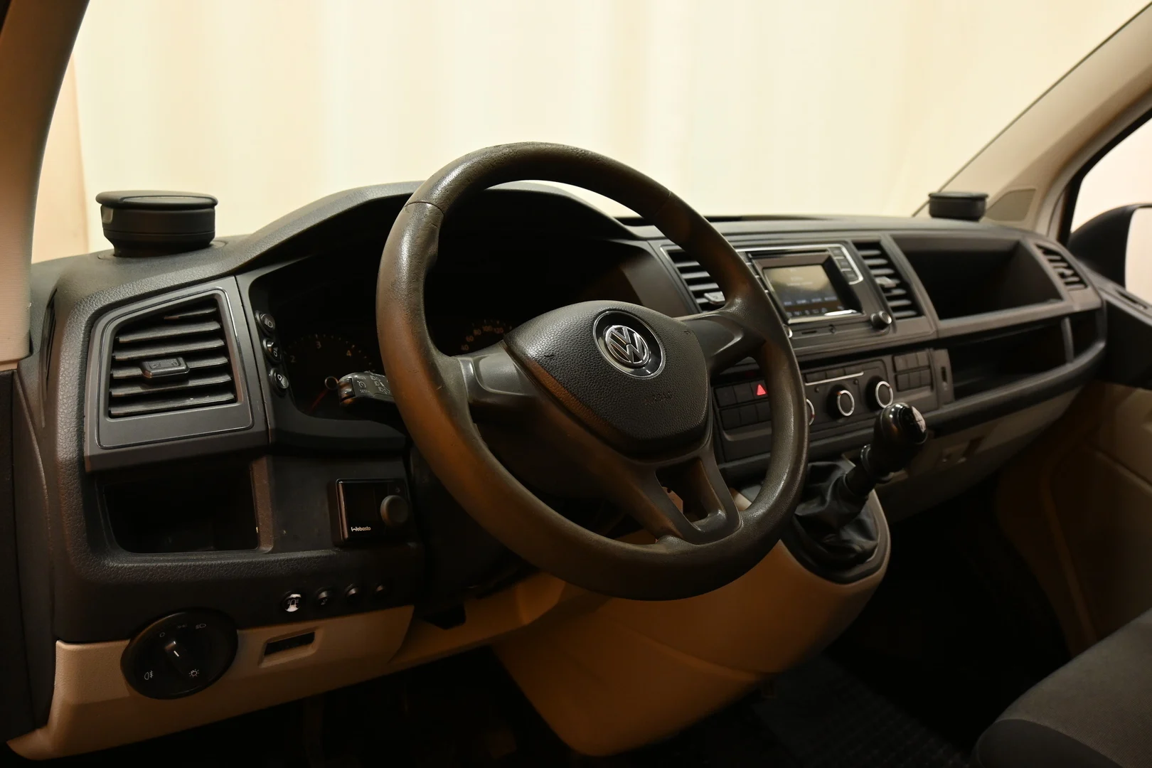 Car Image - MnmlckIlrDKzPyL9x8Ply