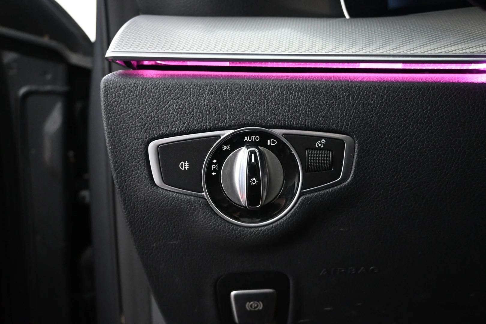 Car Image - 4UG0Z5jGIsw90TGmykt9zb
