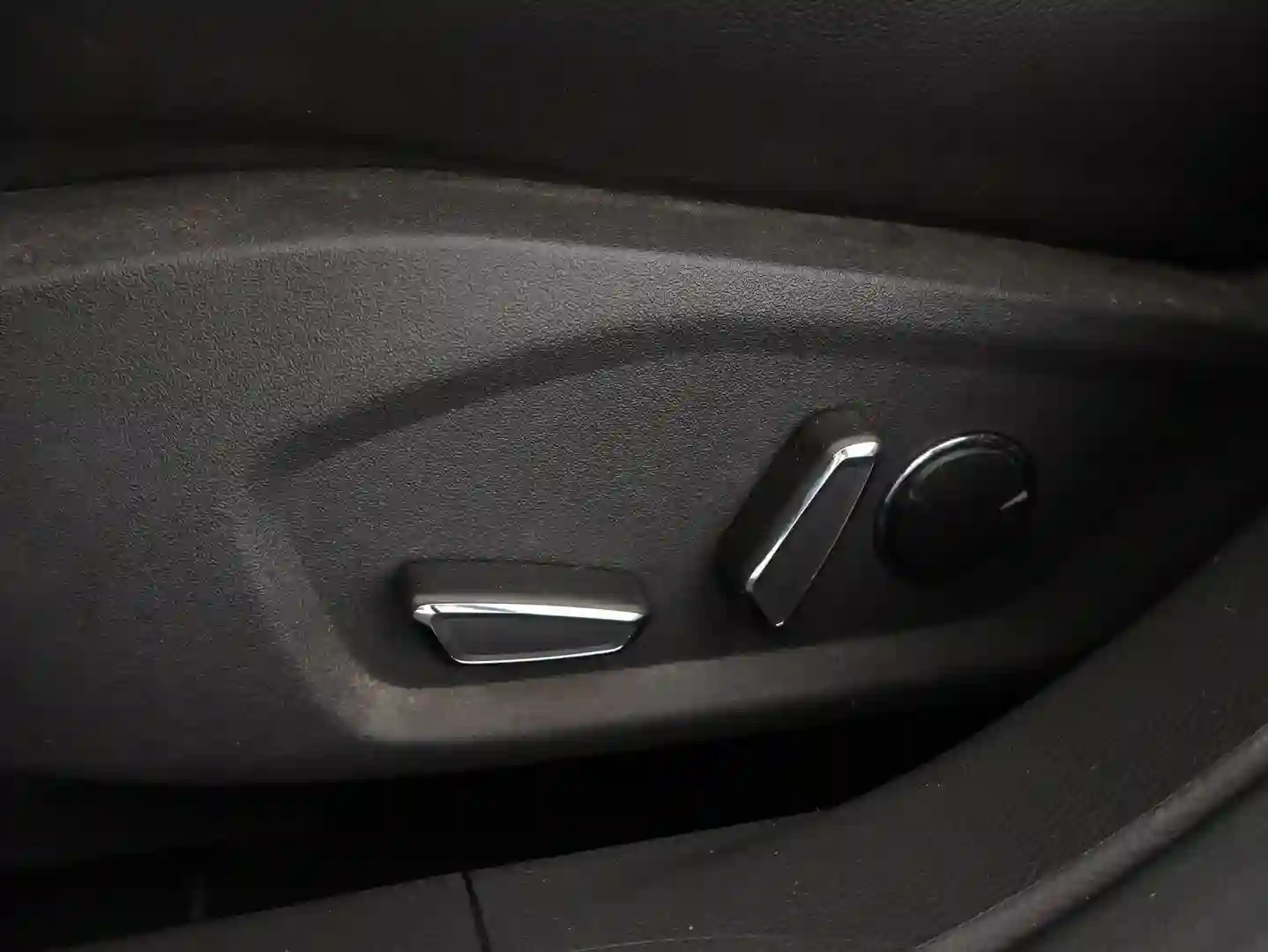 Car Image - 3v67daoaEbAz8VbwnudmME