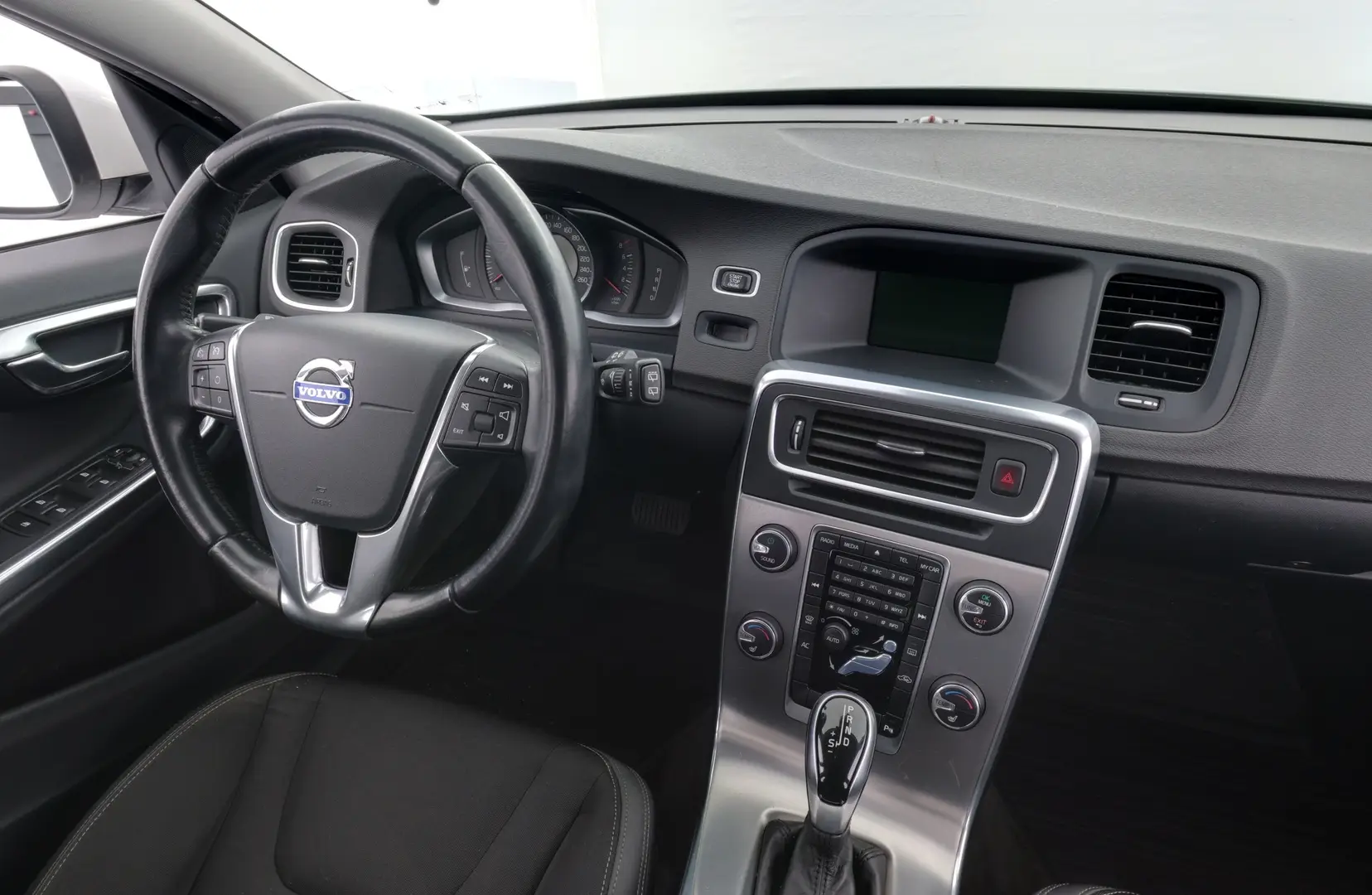 Car Image - 1KYx4WvGpl74DM01GnhlTq