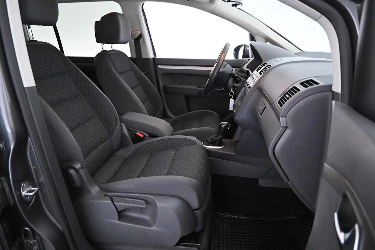 Car Image - 4ETsHPiijhSLaLRvVa1rVo