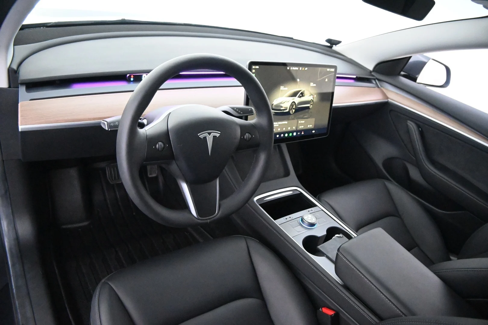 Car Image - iJLOWeU77UOw72nc9V6Bw