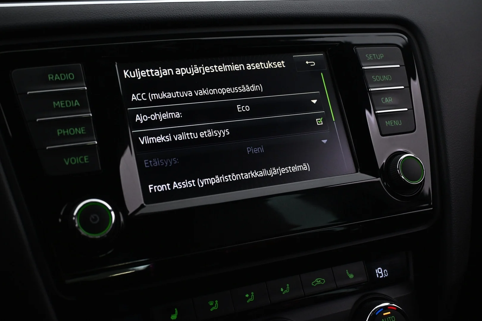 Car Image - 5FqOdjkRpViTDhv3EyY7Av