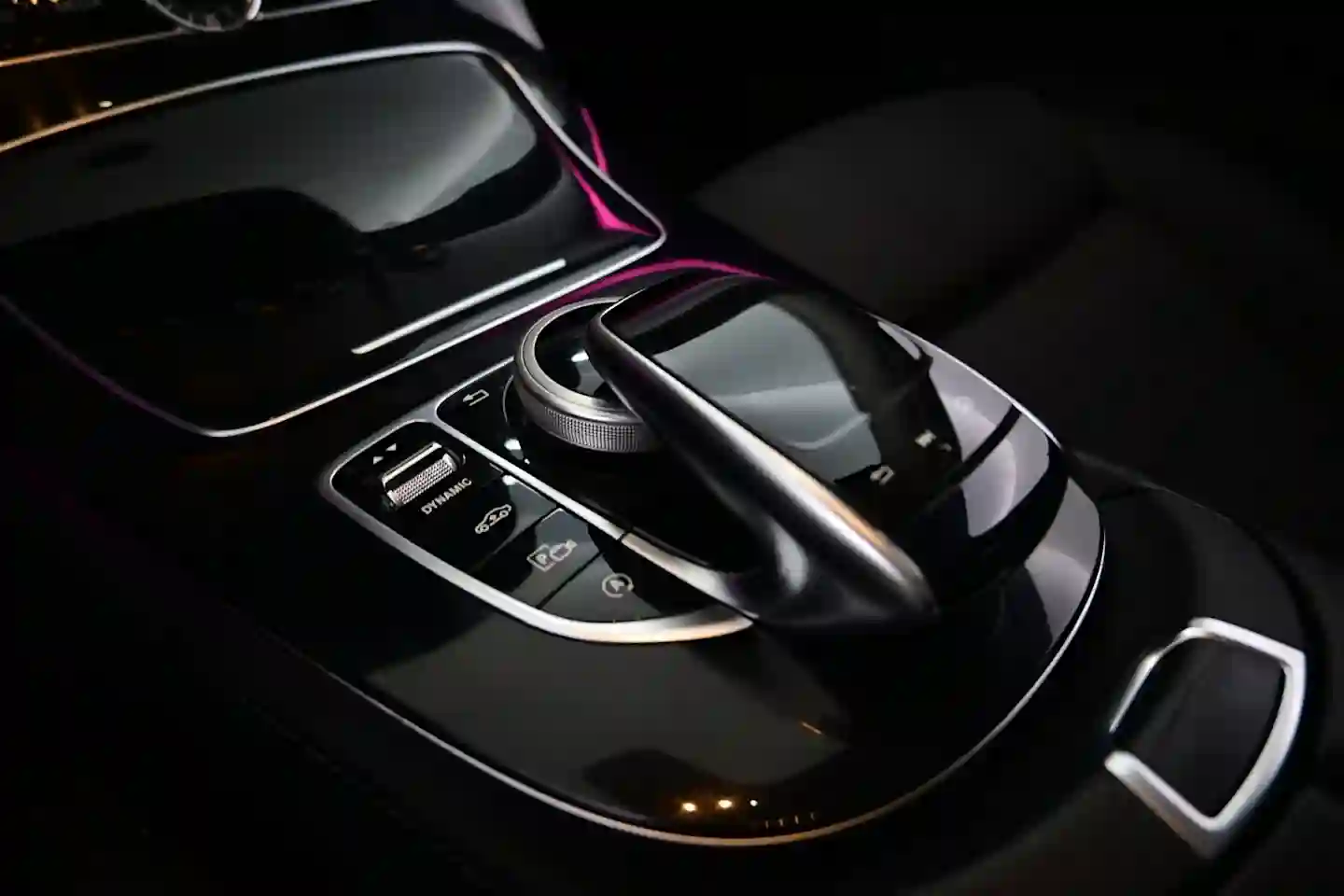 Car Image - 5i4SRH2w0zBK8NJgbttBe3