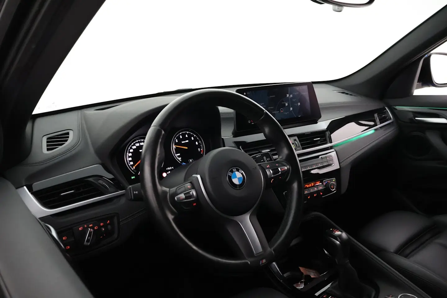 Car Image - 28OmVtr81YY9QiInBpXyv2