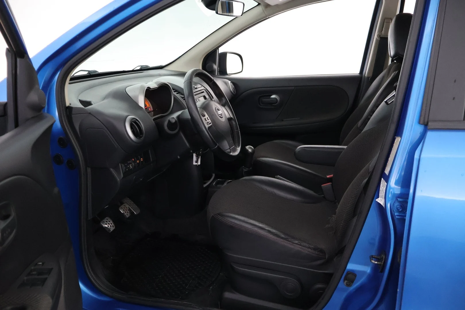 Car Image - 3kzV9CPiDaIwT6XUrP6IVy