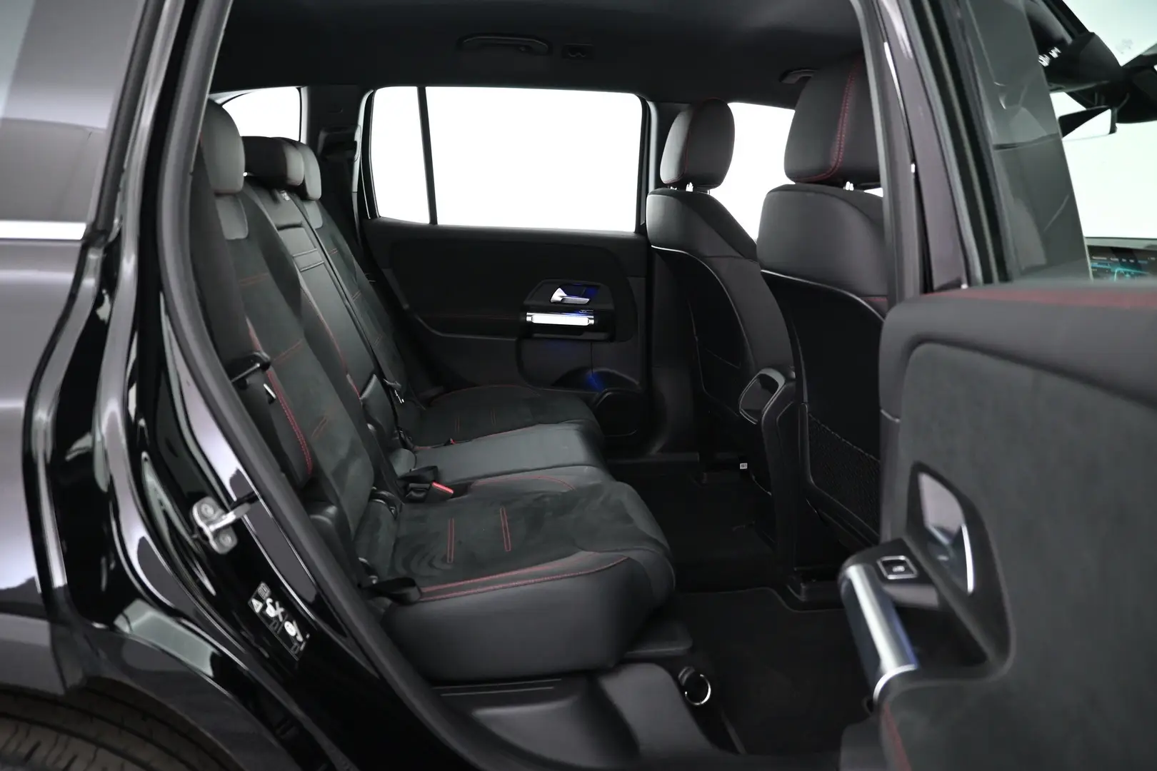 Car Image - U9rpuj19q9I7Sg2b8jYaH
