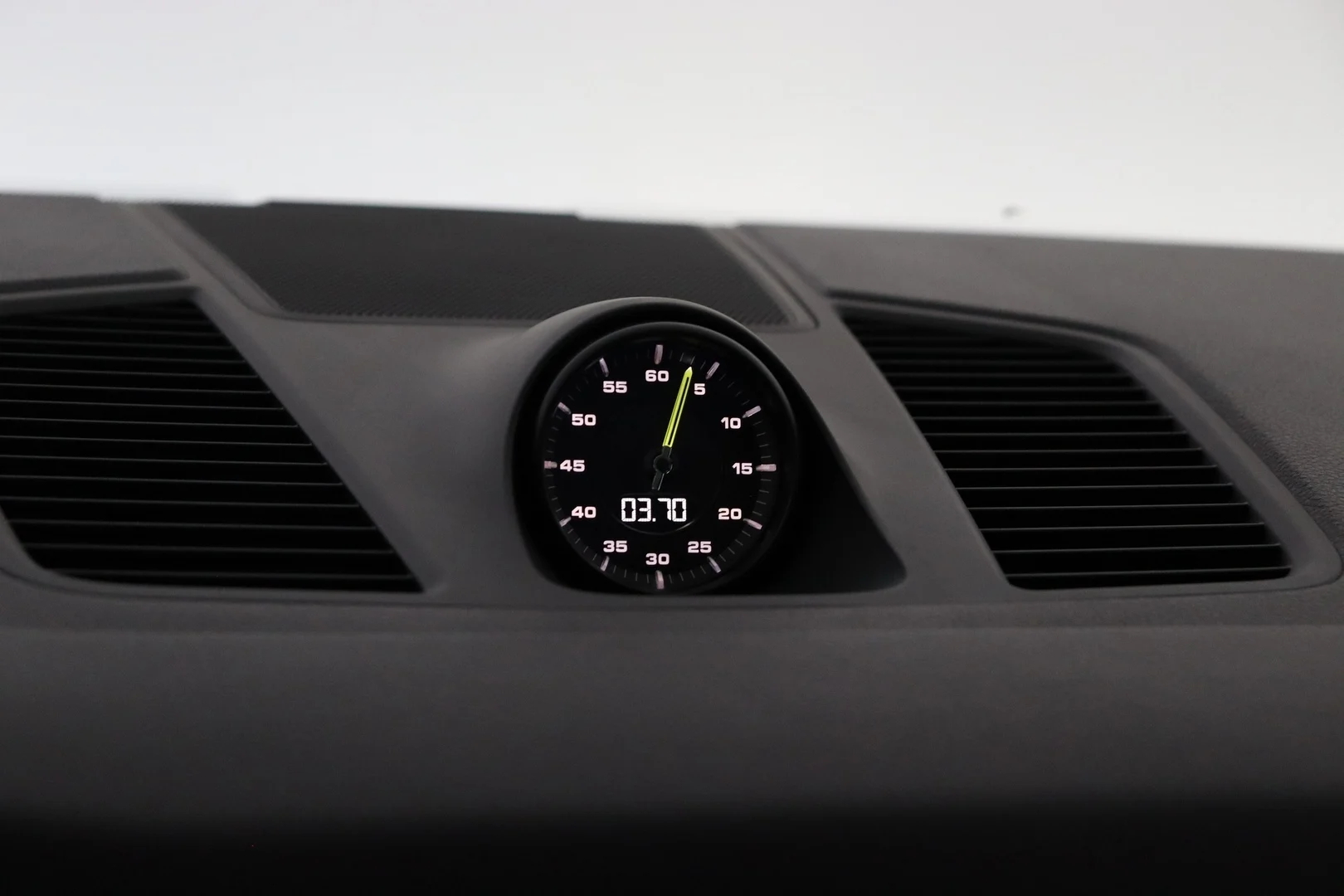 Car Image - JcfdJXjBU80tu0Igl4oBV