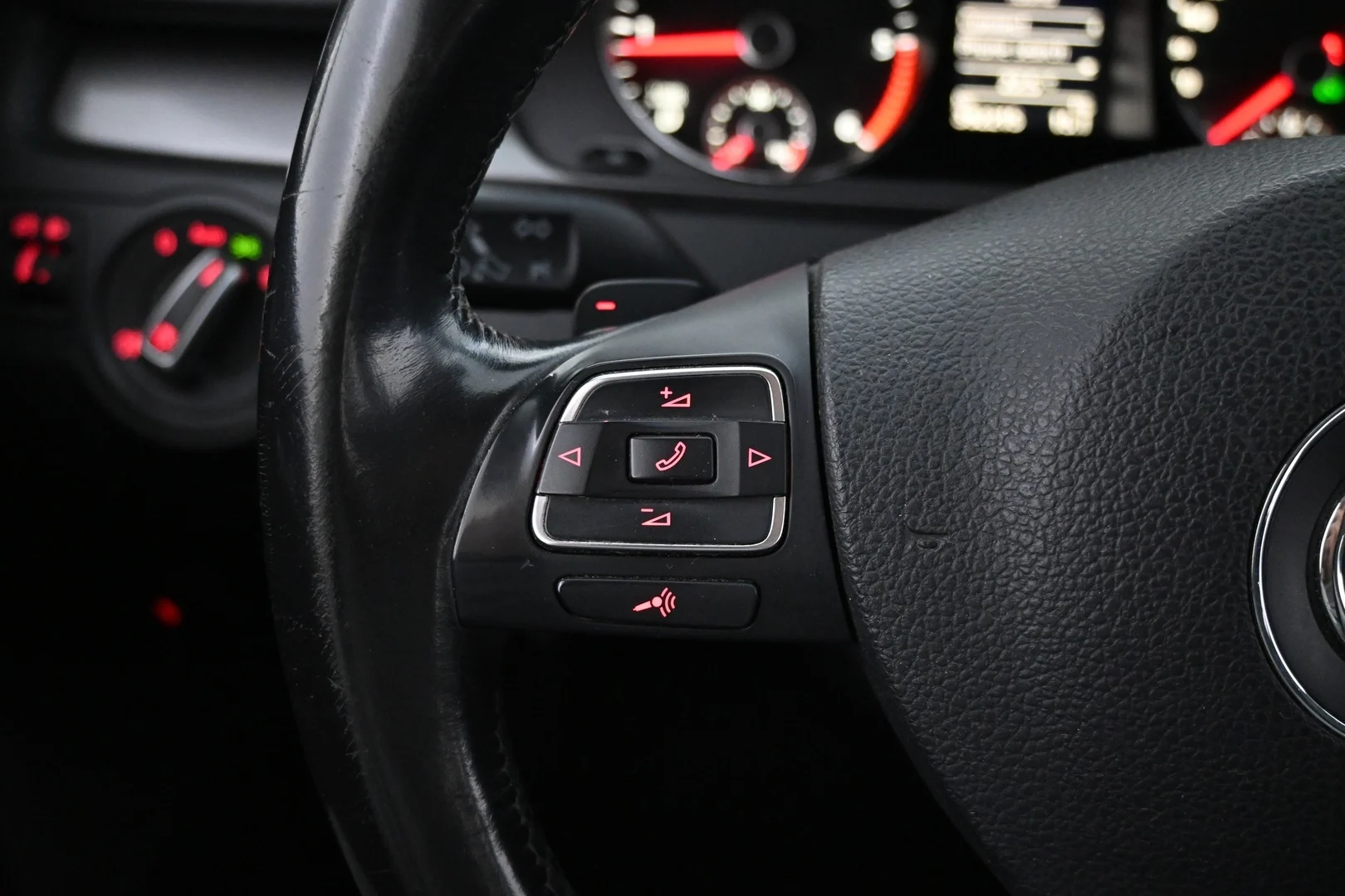 Car Image - 5O82wjsUID2st2sv5JbRjm