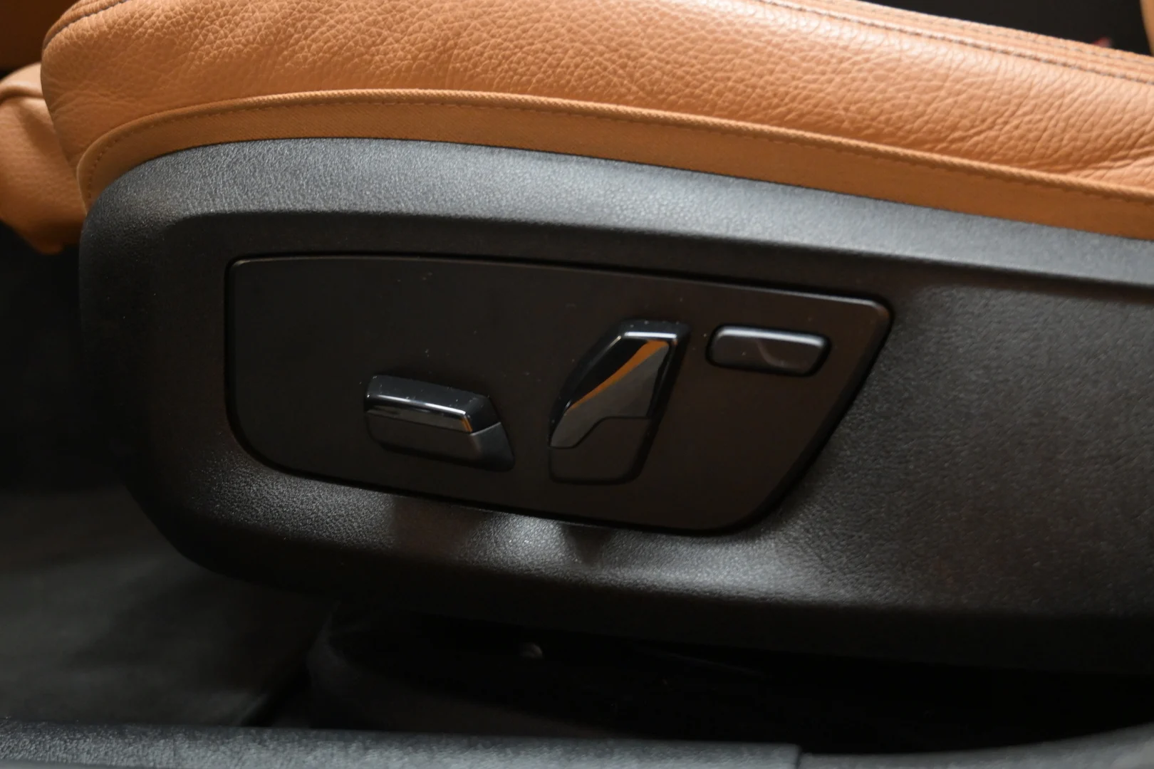 Car Image - 2pvAPFogXsZDI9NkGAfZKG