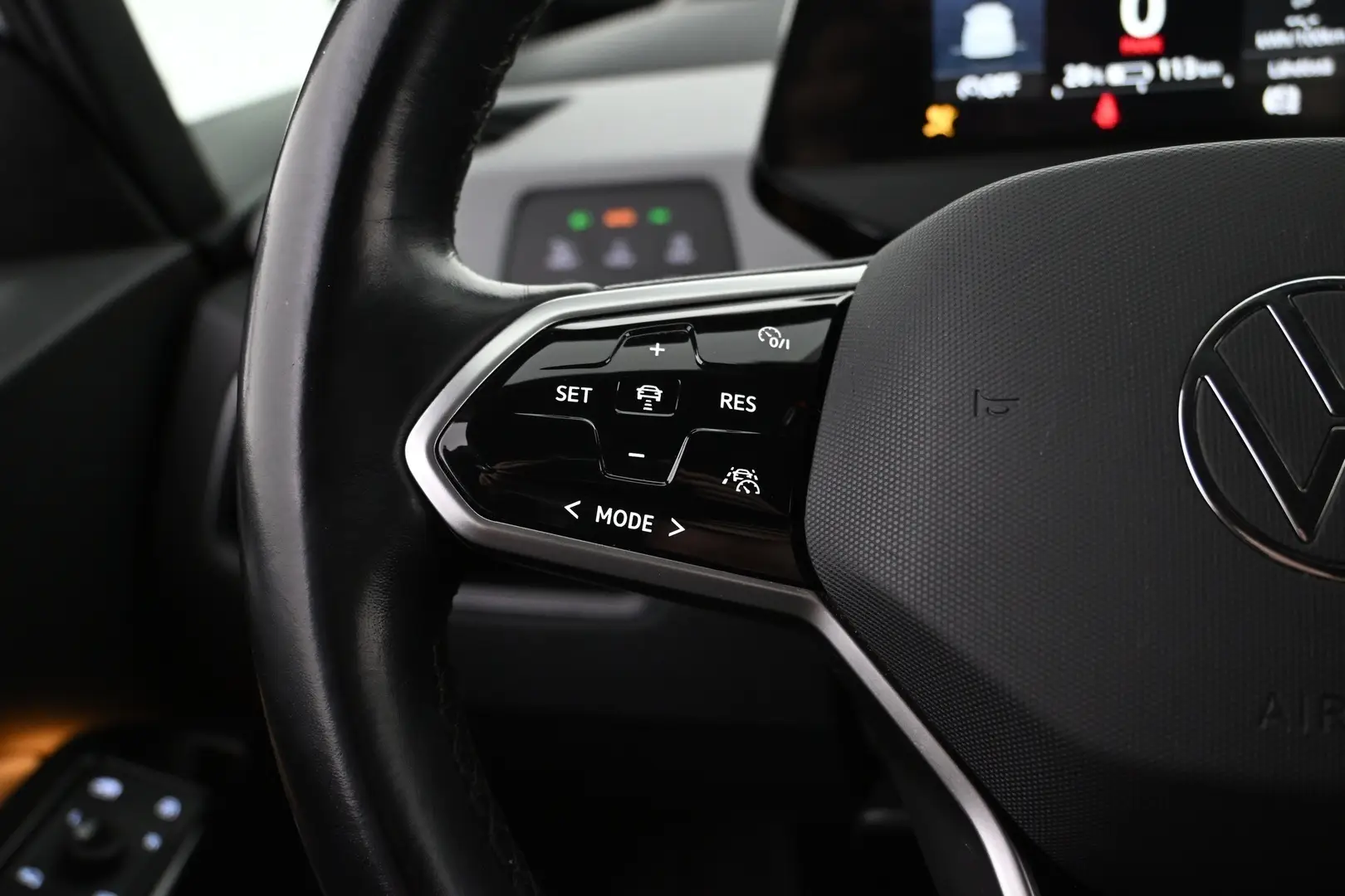 Car Image - 41UL4VmYJiX5vrIBmF1qW6
