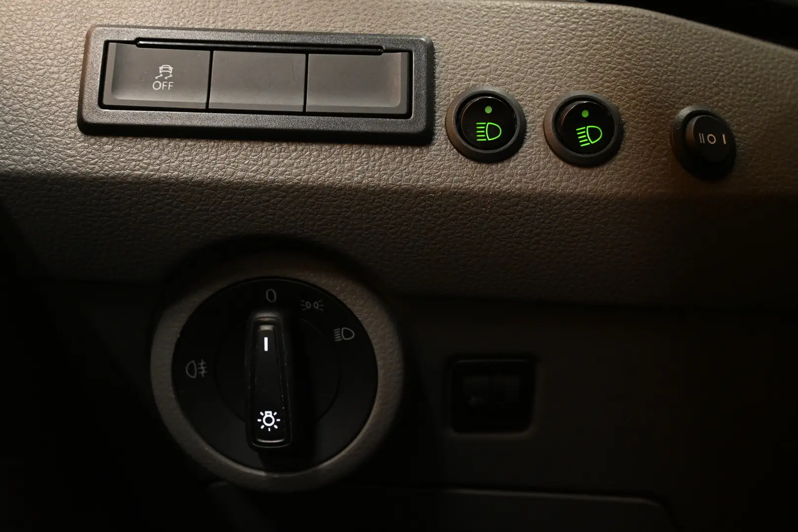 Car Image - 3K0aMaEHwAy1EC8JguP5FR