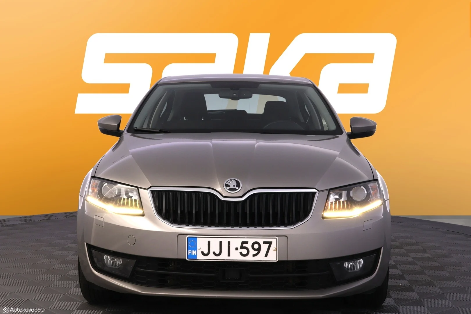 Car Image - 6onBqsp9EOSl7HUlkKAMA6