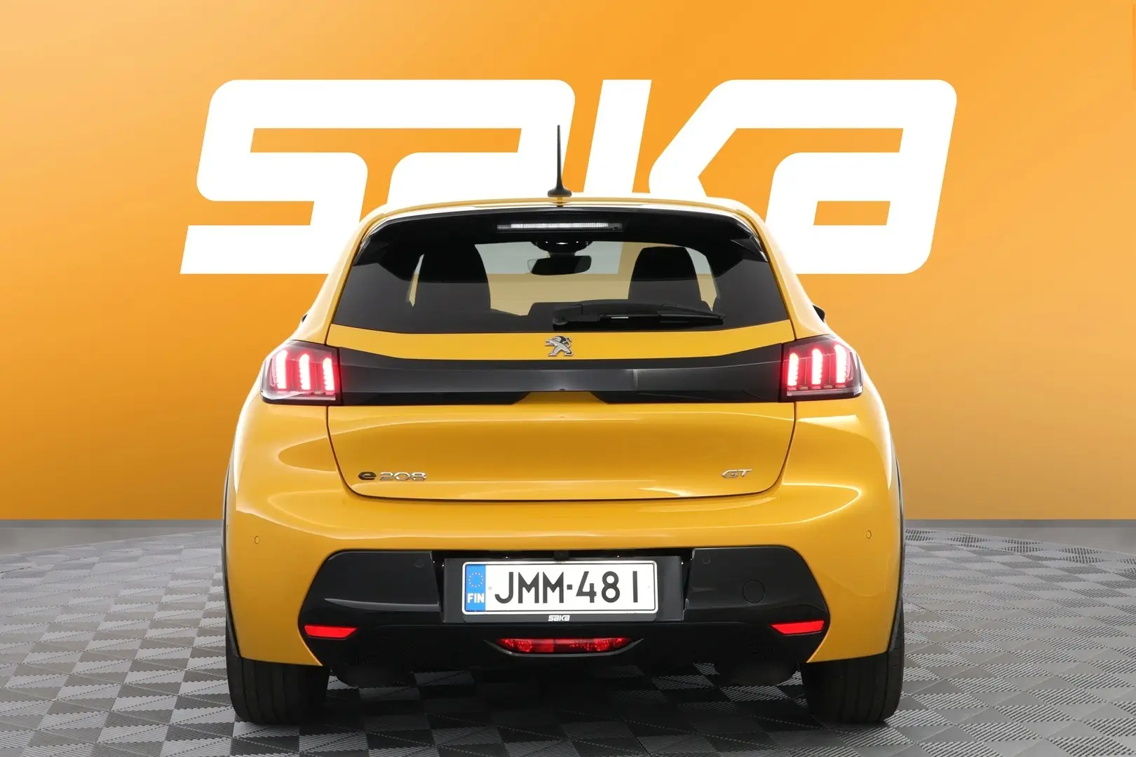 Car Image - Oyx9WXkBsVN8caE55q28K