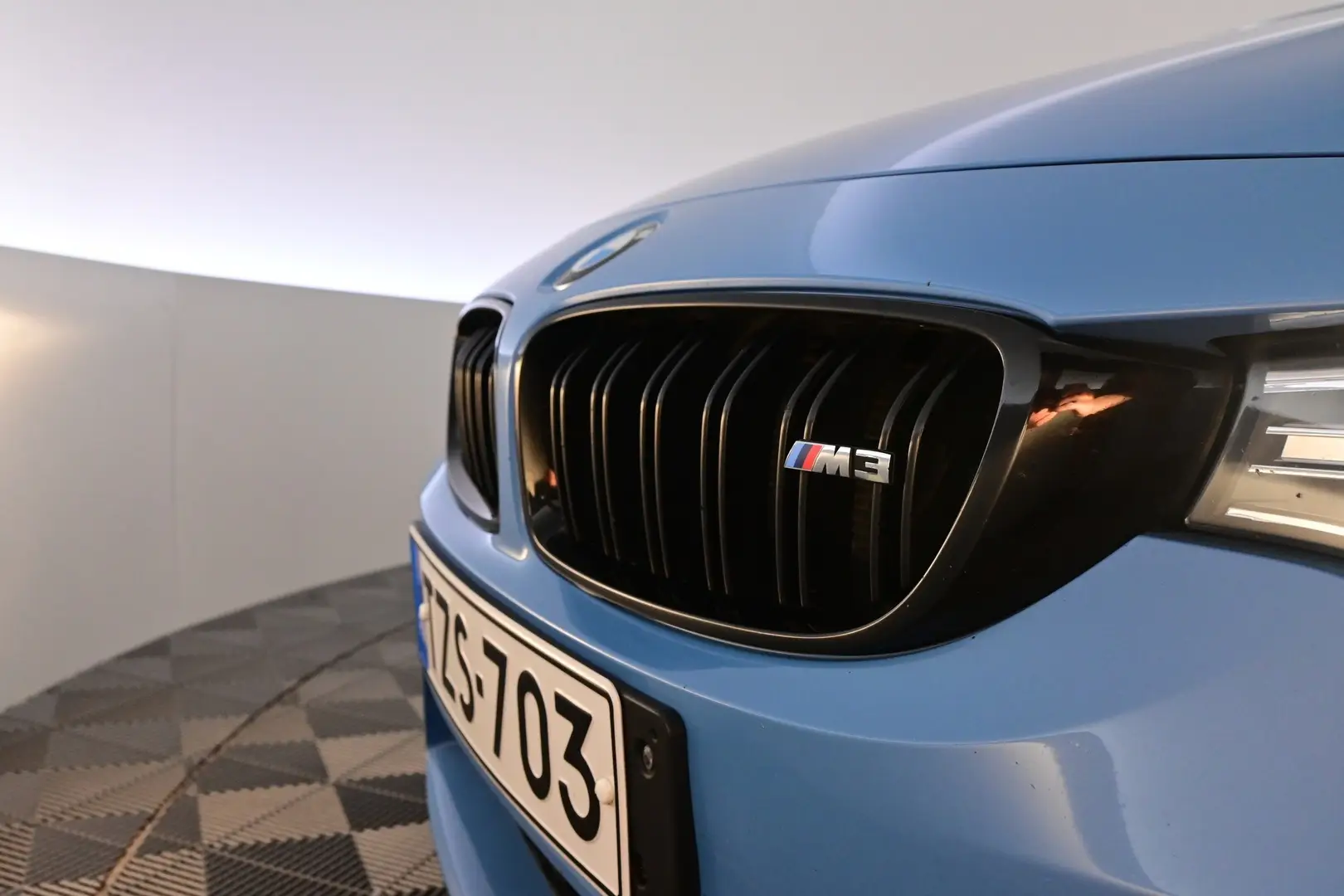 Car Image - akbDnVgzNYHma2C1xNXtI