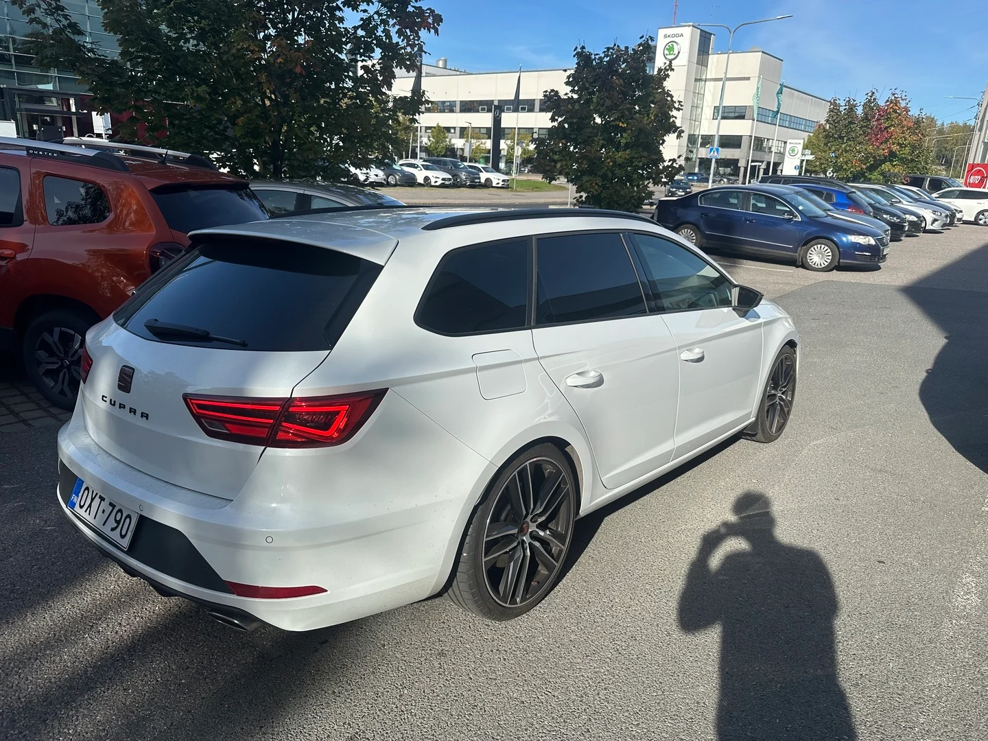 Car Image - 1ThNyNKEyjcXztqCPvaU7c