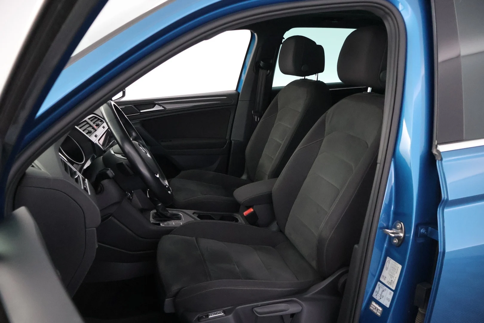 Car Image - 72RwHLBBC3Q2H5ilgNjRDV