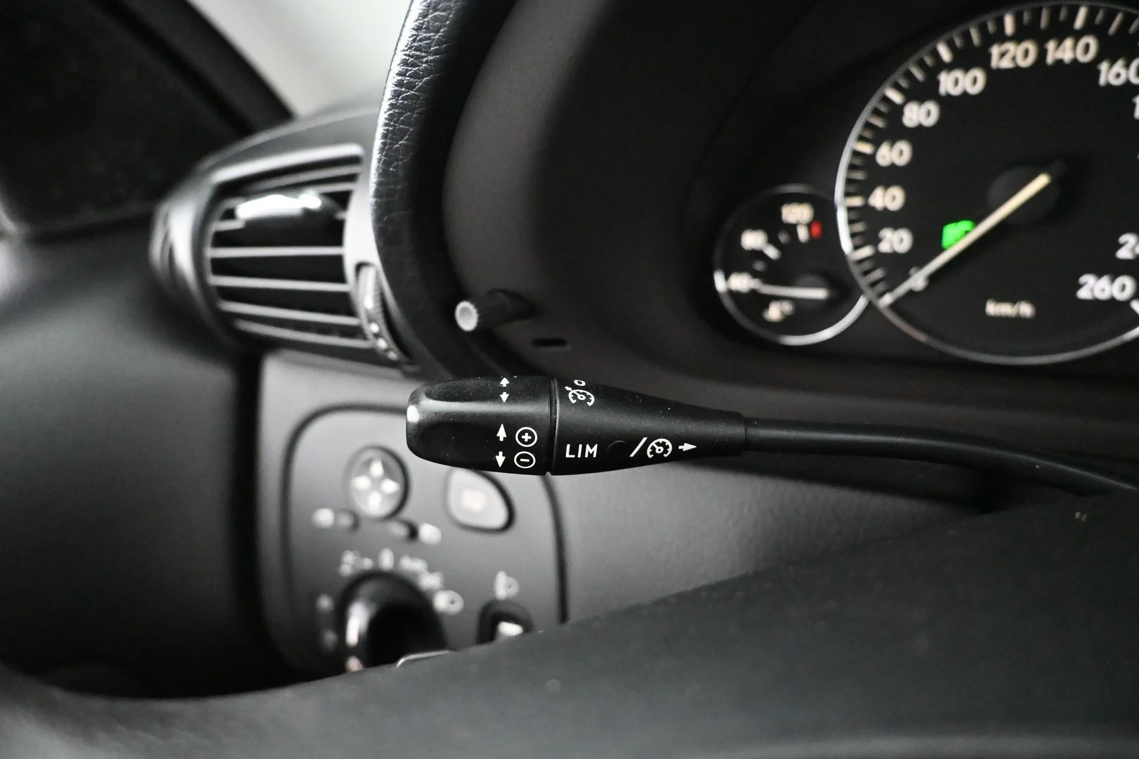 Car Image - 4wtJuql6HZJ0S6UK1ejynU