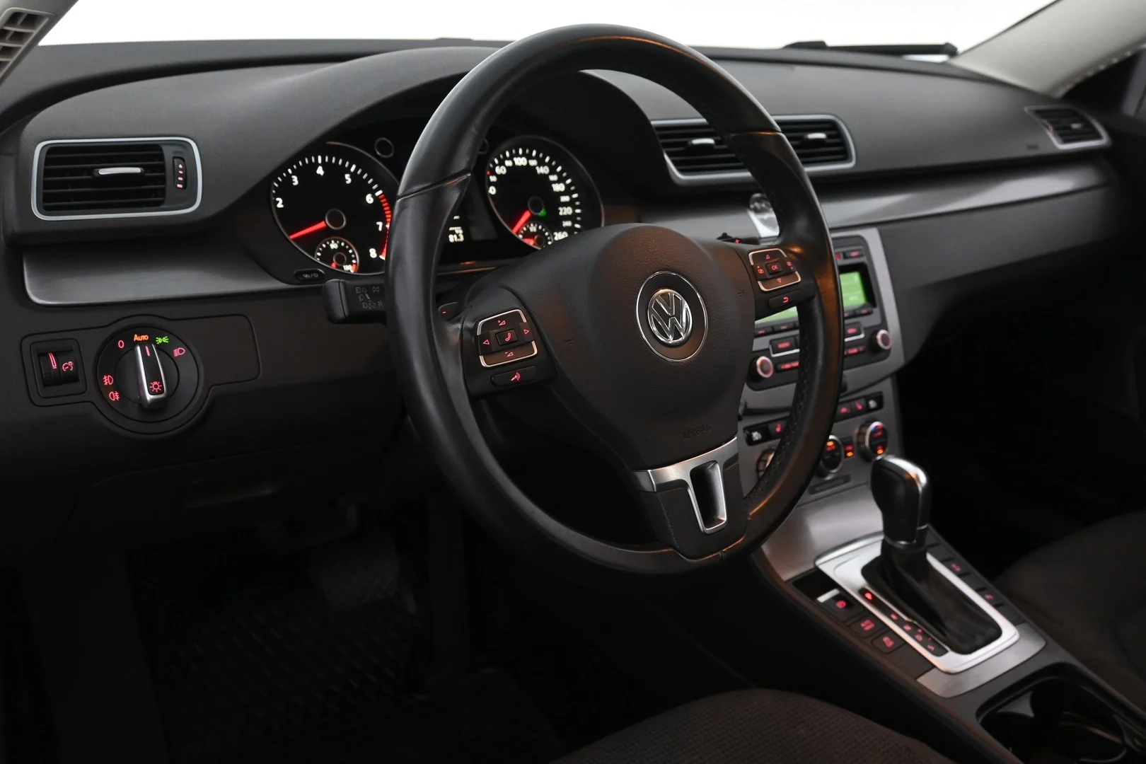 Car Image - sY1q2V1hTCQFqTrUqcoHR