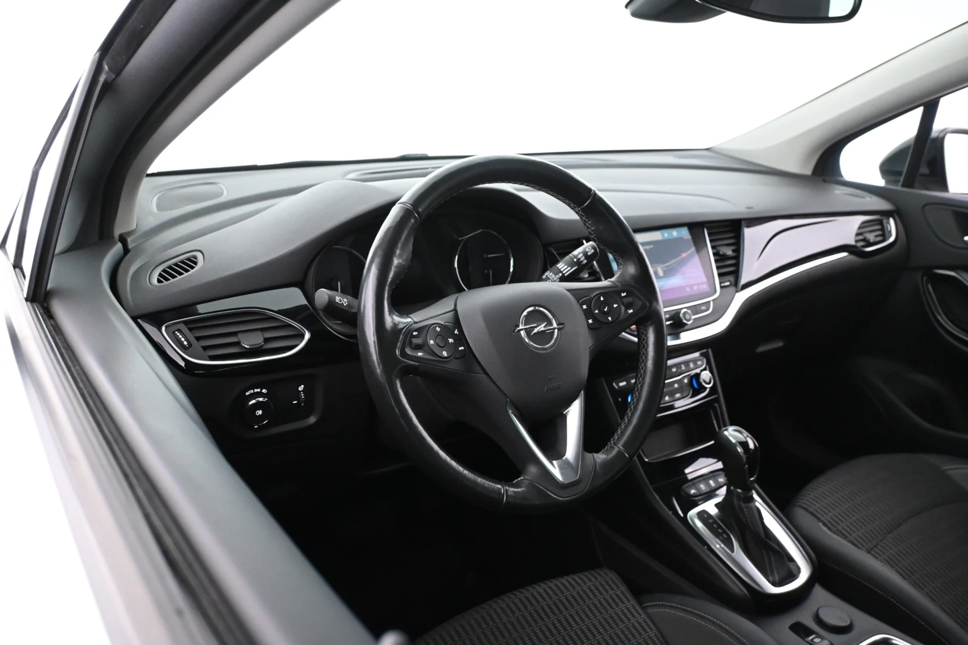 Car Image - 3GNI9cdfTAmhRjToNMeXYD