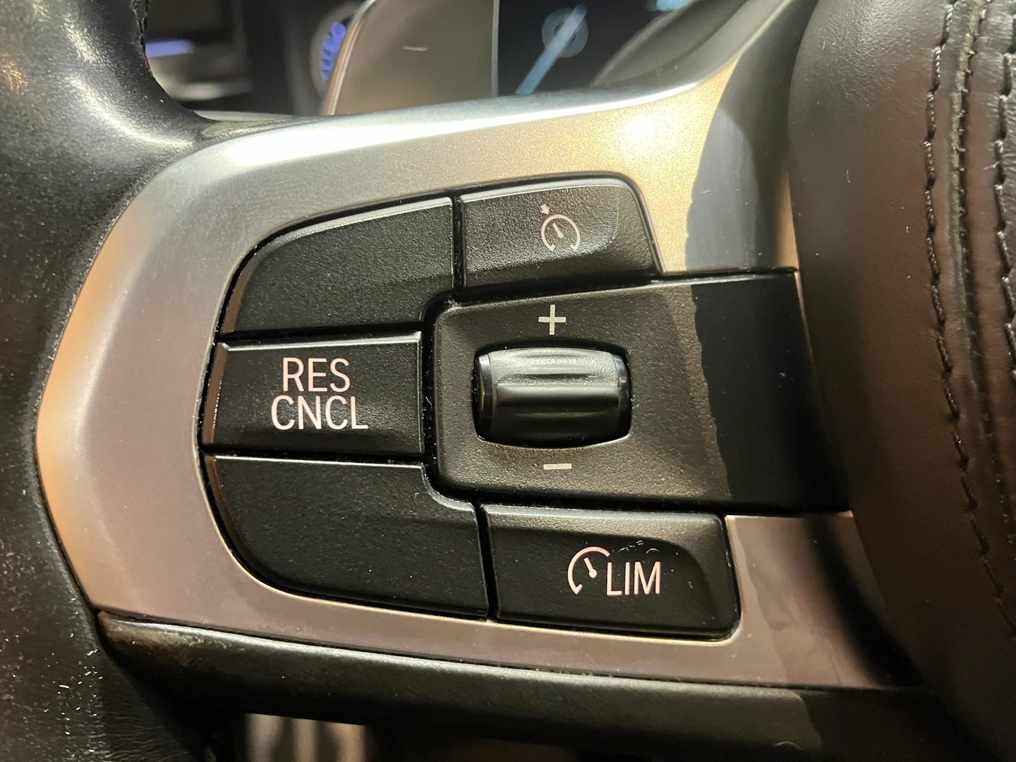 Car Image - 42gD9CSyG1wmtXUdxN9O7K