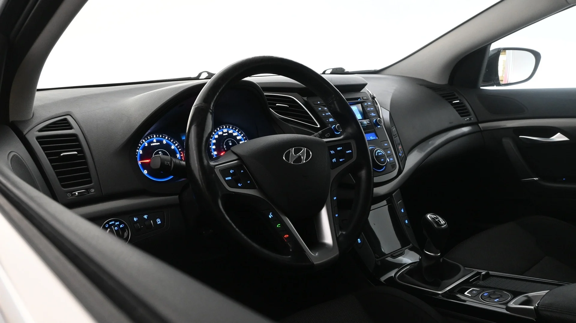 Car Image - 4jtwP0j0pJrJZrlOS2t3J