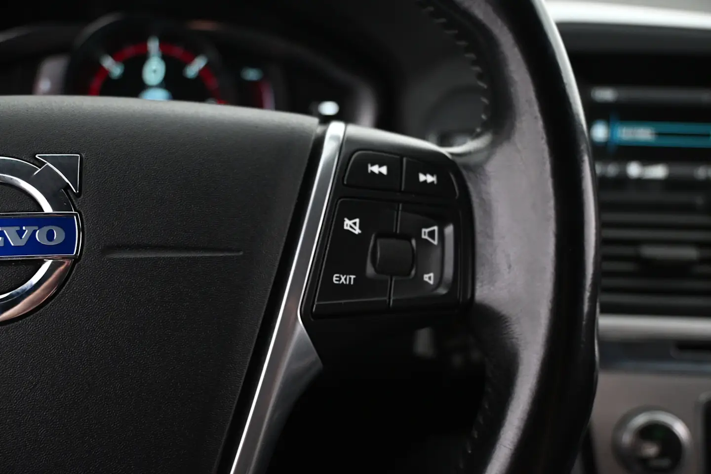 Car Image - 6D8sjKBpyiyjAoScNEot22