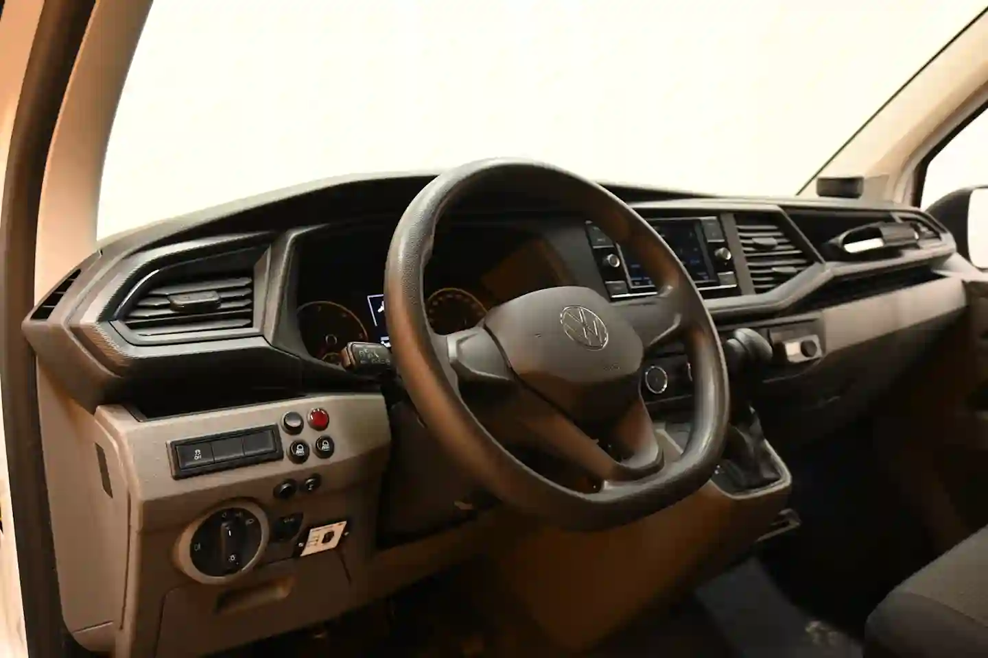 Car Image - 5hA3pa2EonaRMj9FIHOBeW