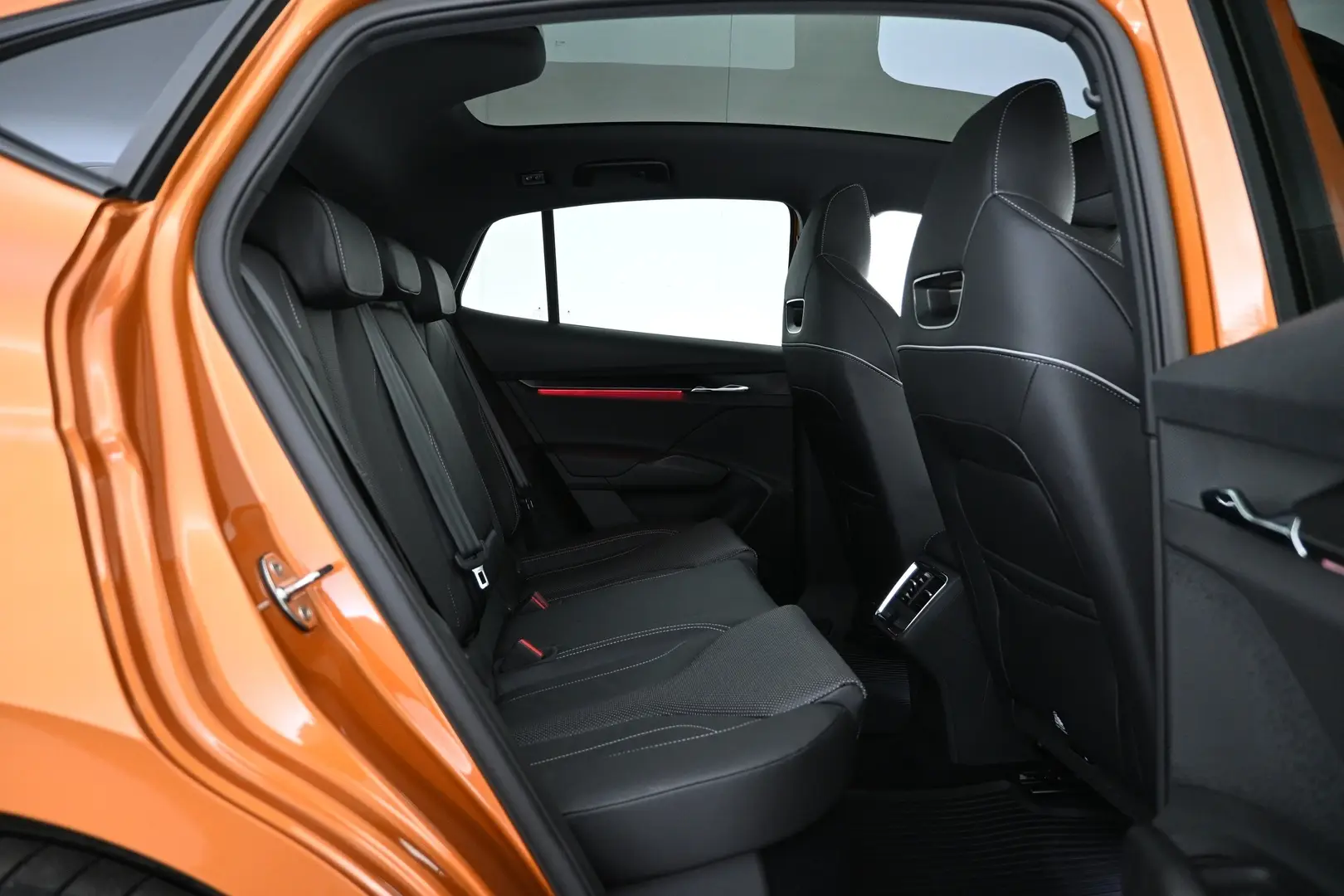 Car Image - 6fmWmKaAWtnI4s317w2a6t