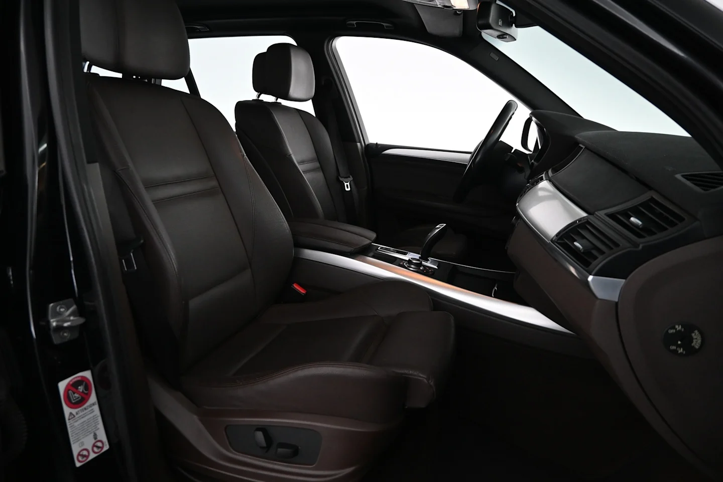 Car Image - 6W4hTq3TCkPkajleaDBcur