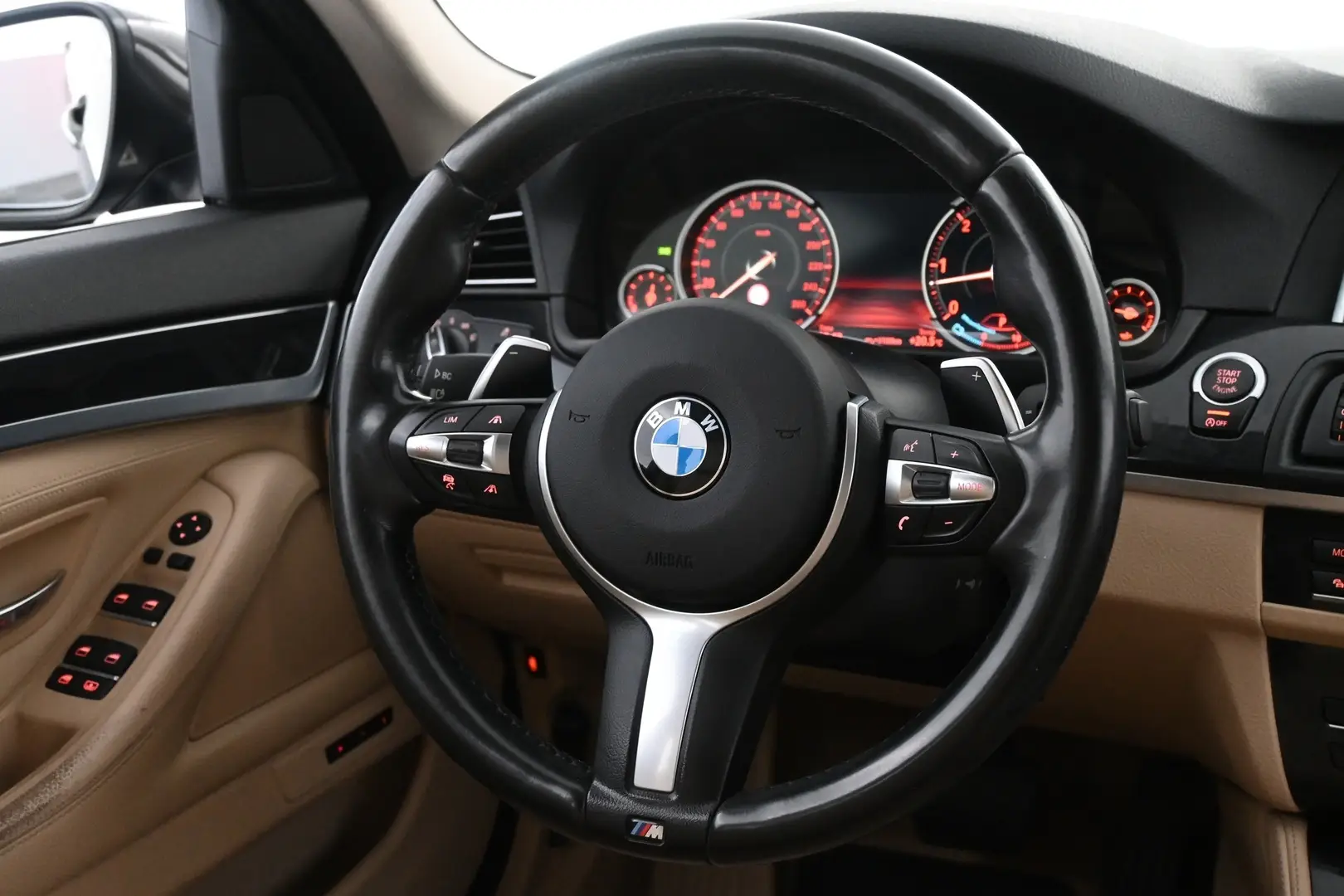 Car Image - 2QlVBRasV1XKM1xrVUv5nd