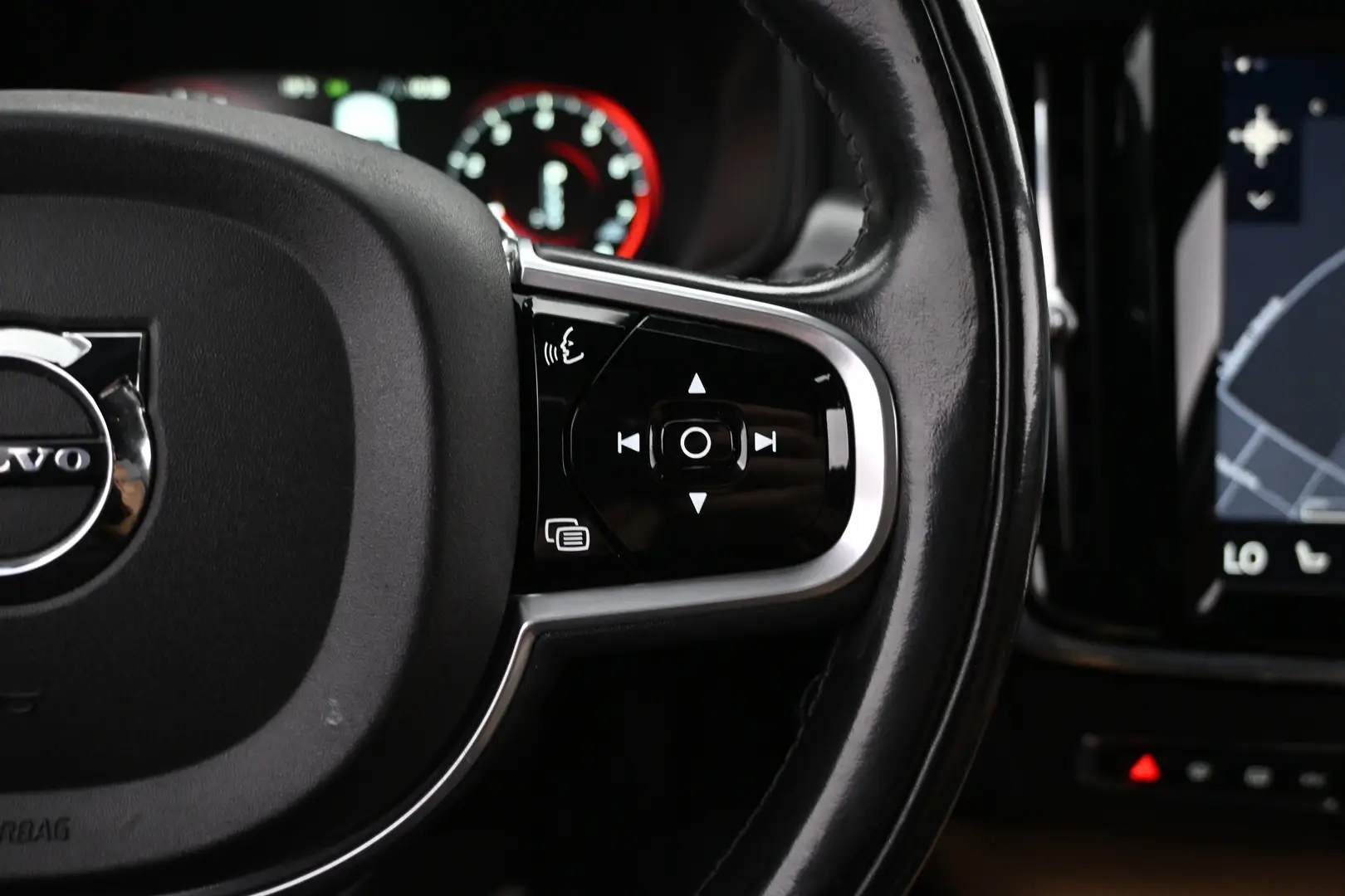 Car Image - 5MI1i7KVTqEuSePVPEeEXd