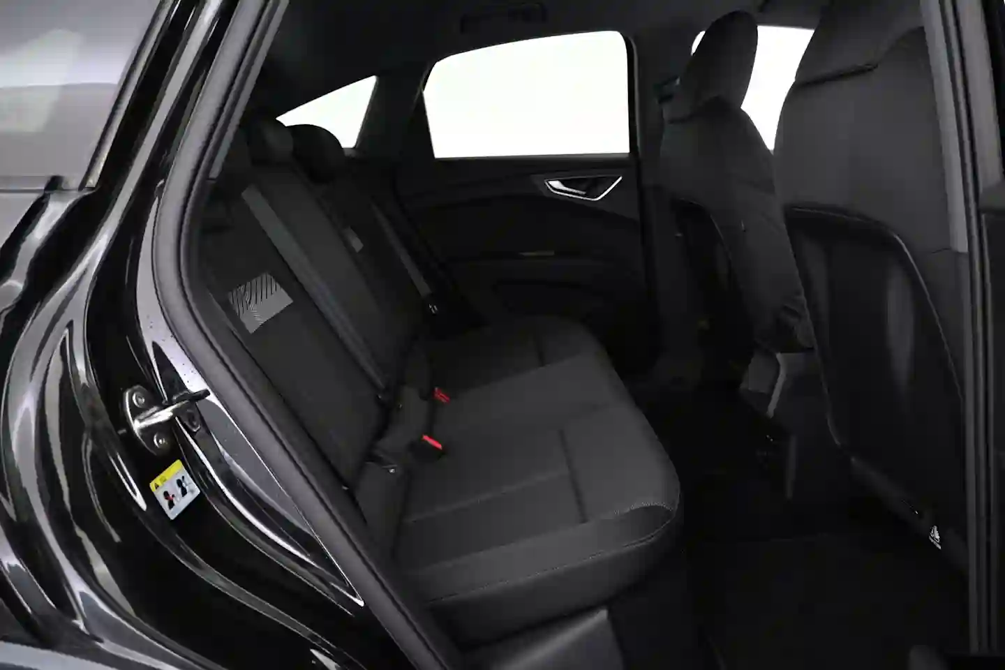 Car Image - PSUqrtPOkip80hH2xefmo