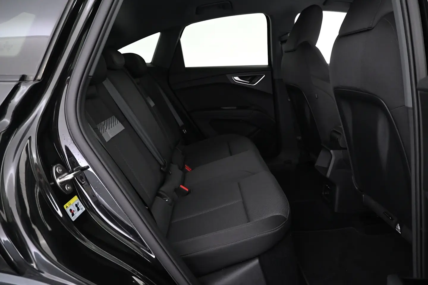 Car Image - PSUqrtPOkip80hH2xefmo