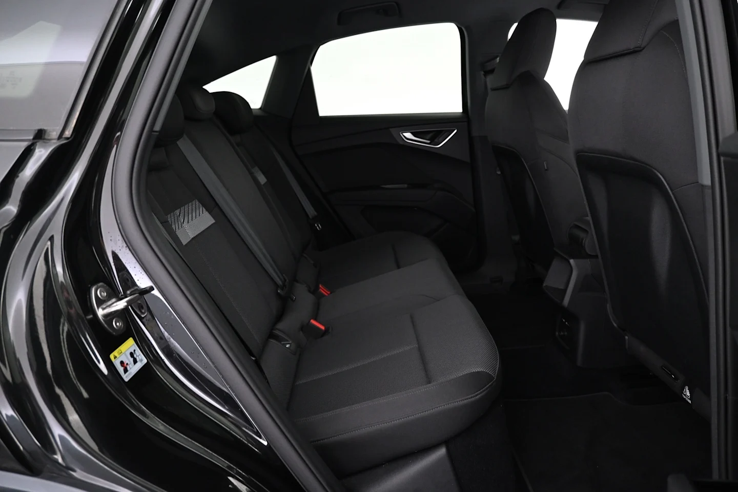 Car Image - PSUqrtPOkip80hH2xefmo