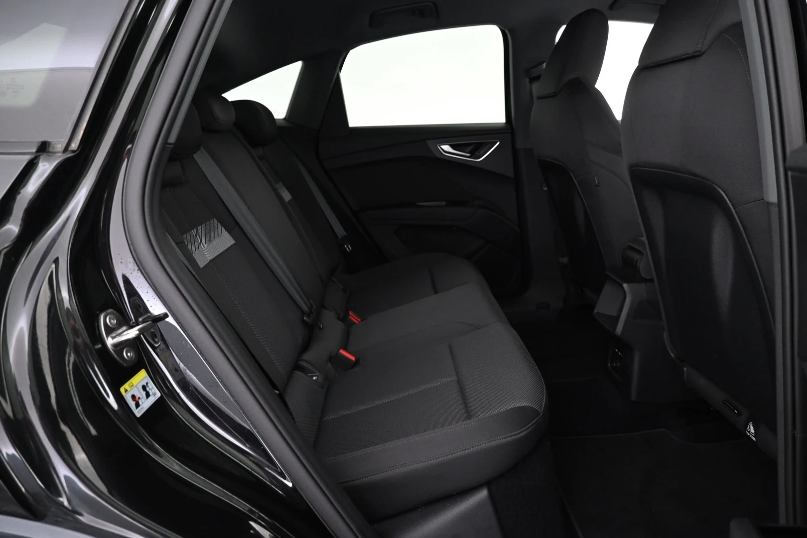 Car Image - PSUqrtPOkip80hH2xefmo