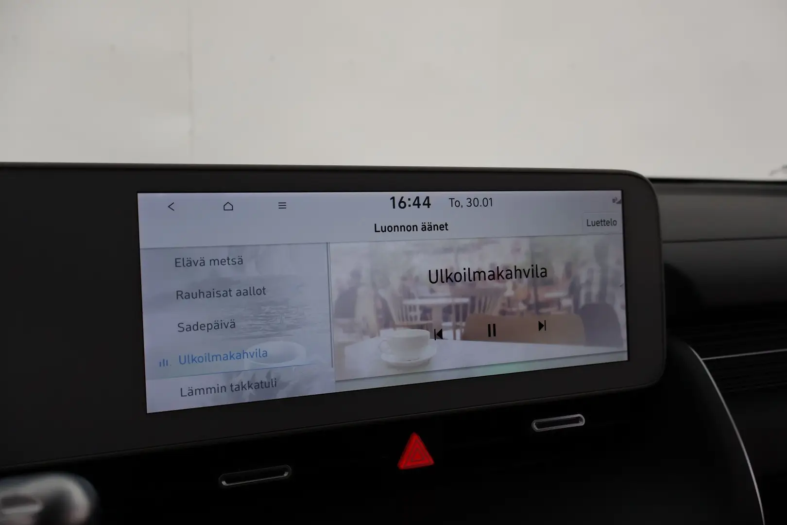 Car Image - 7F1nyAcoVd5ydqUq8I9G6S