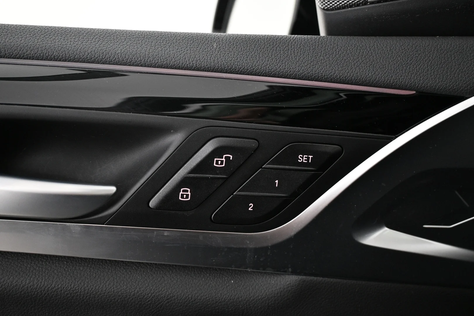 Car Image - 4inOrPzln1GFfxfyTUN3vI