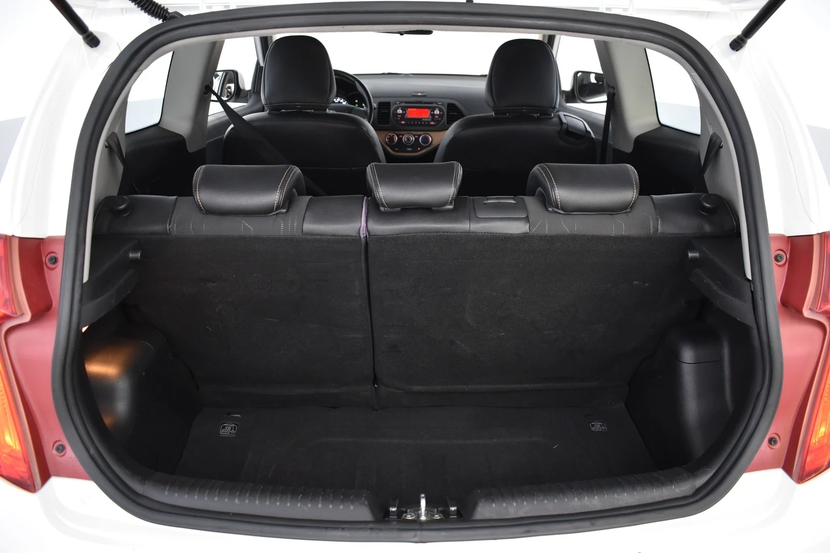 Car Image - 5j8aeG57GO5lUaRpO0f6v6