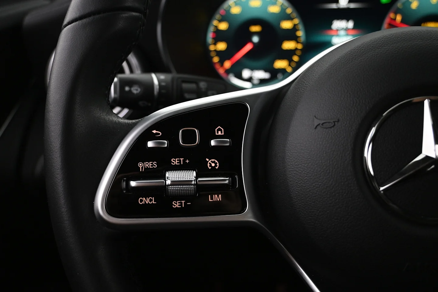 Car Image - 6H2r5xwdSU8rhUpXaard6D
